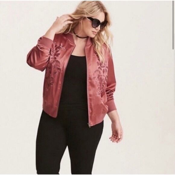 Torrid Satin Zip Bomber Jacket Embroidered Floral Rose Pink Boho Plus Size 1X - Picture 2 of 11